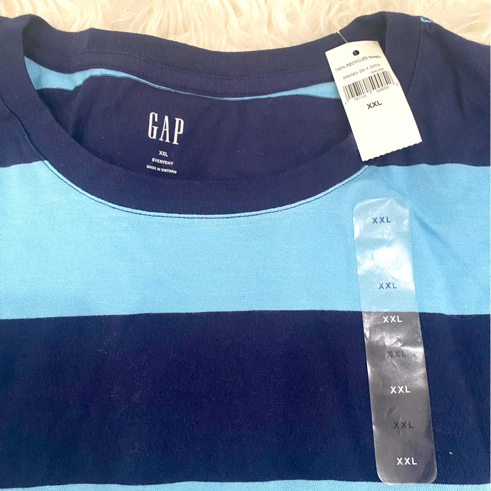 Gap - Picture 2 of 2
